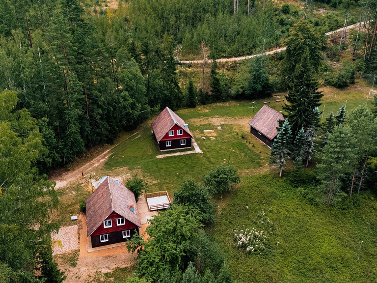 Atpūtas komplekss “Mežezera stāsts”